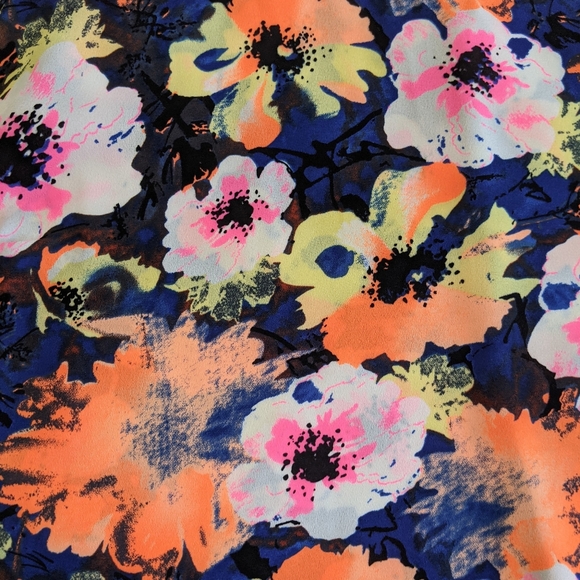 Lush Neon Floral Tank: Small - Picture 9 of 9